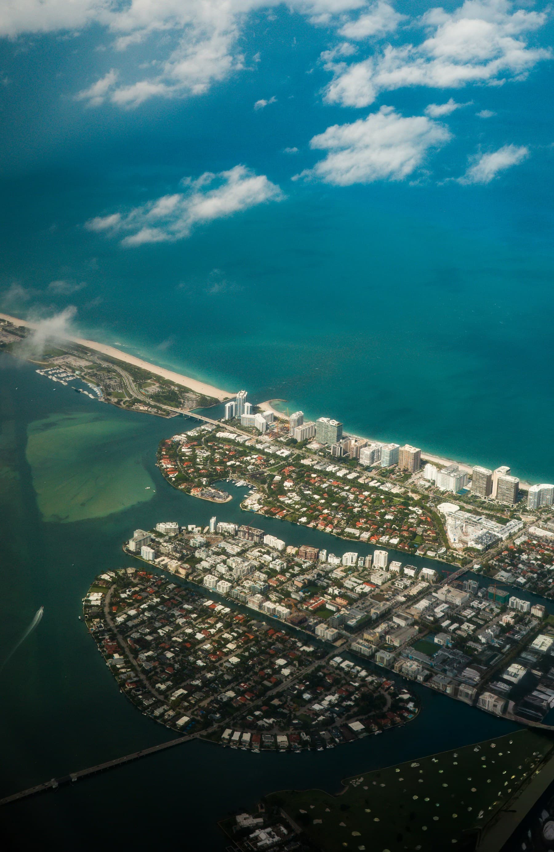 Miami Beach and Biscayne Bay island context
