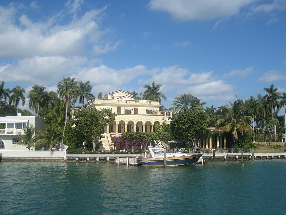 Waterfront estate on Star Island in Miami Beach
